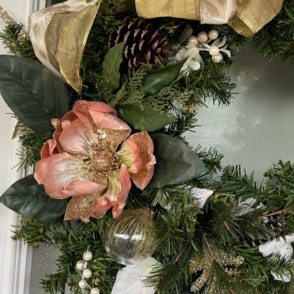 ***NWT Elegant Coral Pink & Gold Magnolia Flower Winter/ Holiday Wreath